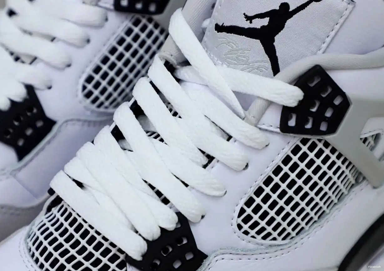 JORDAN MILITARY AIR BLACK 4 0407